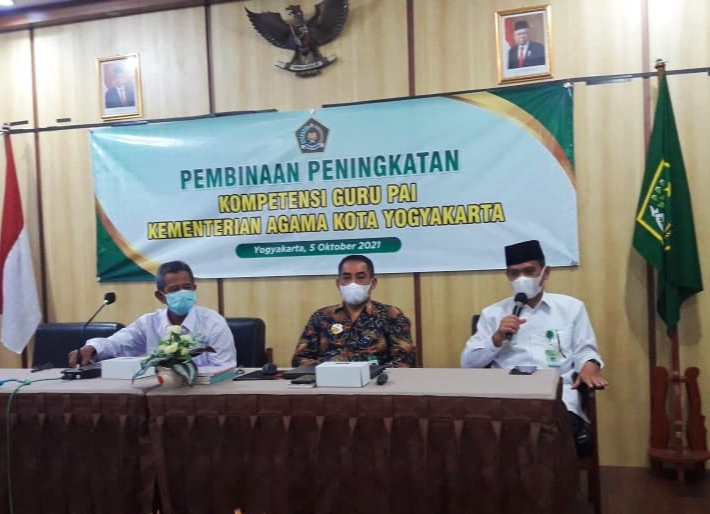 Pembinaan Peningkatan Kompetensi Guru Pai Kementerian Agama Kota