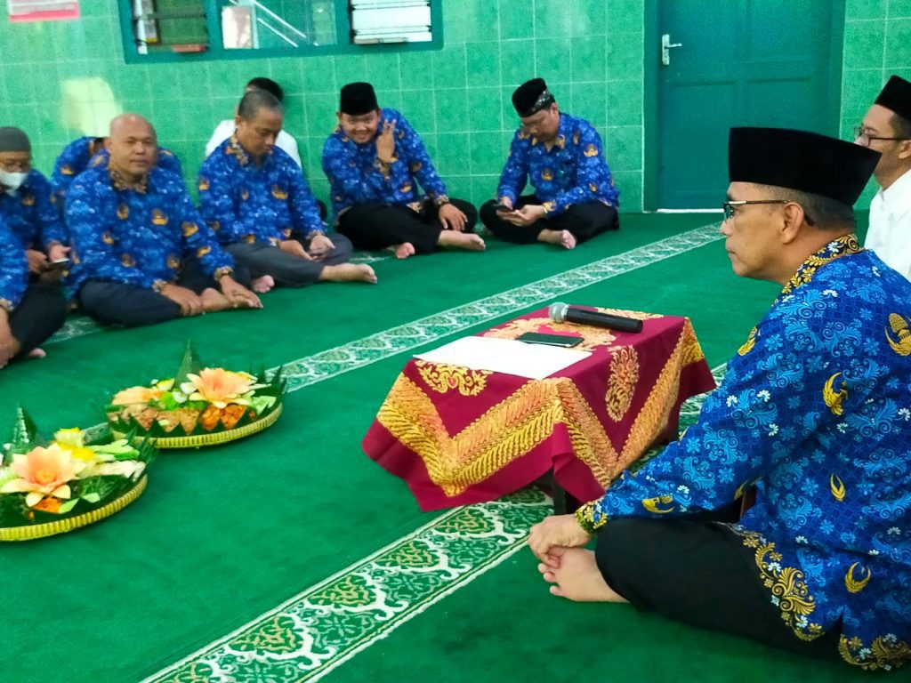 Peringati HUT Ke 51 KORPRI MAN 2 Yogyakarta Gelar Doa Kebangsaan